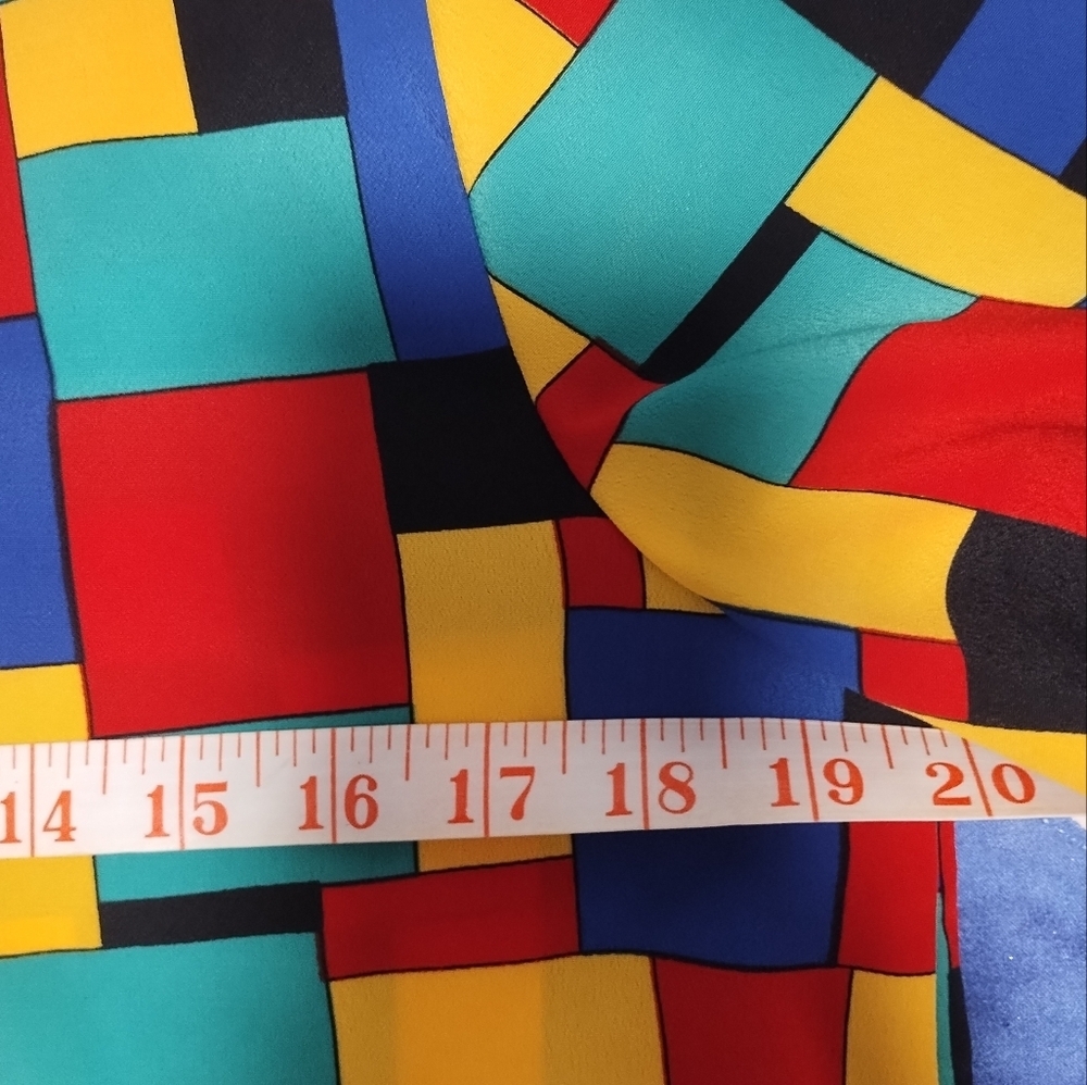 Kathy Che Colorful Geometric Pattern Top - Picture 3 of 6